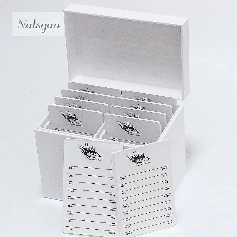 Scatola Porta Ciglia Finte in  - Lash Tile Palette recensione e prezzo
