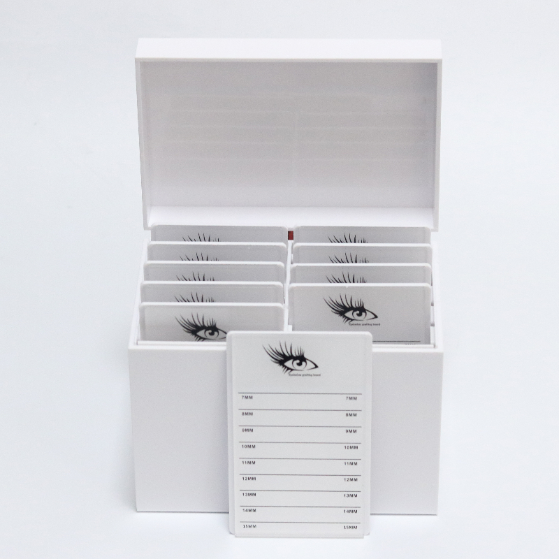 Salone di bellezza 10 strati A - Lash Tile Palette recensione e prezzo